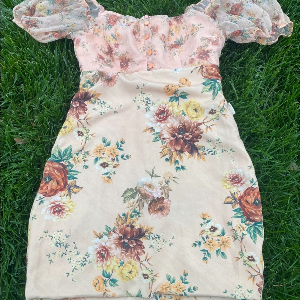 Don’t quest floral mini dress